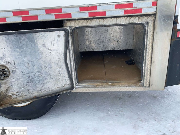 2009-international-durastar-4400-image-37