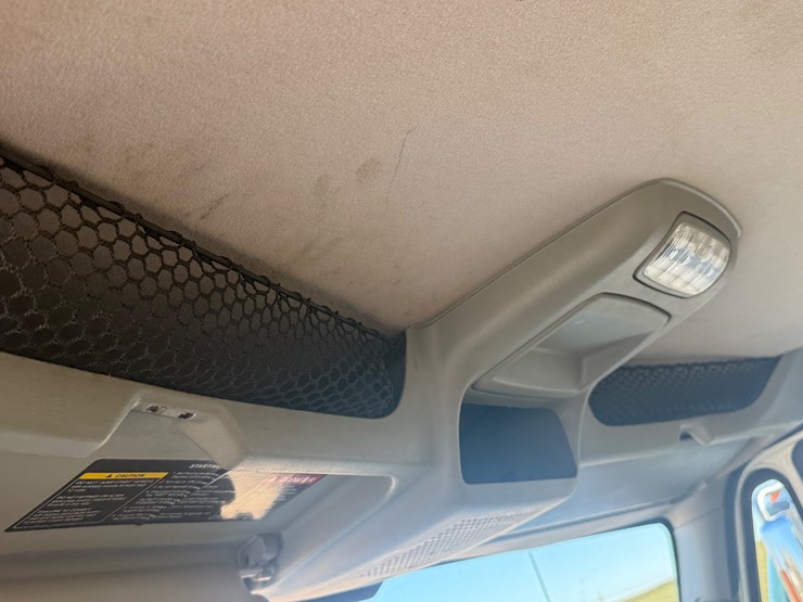 2018-international-durastar-4400-image-52