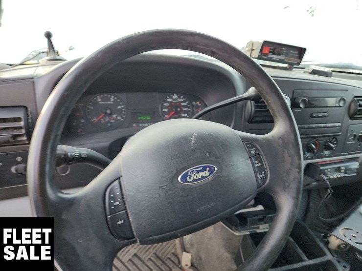 2006-ford-f550-image-18