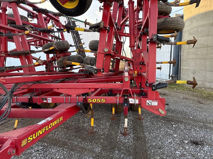 sunflower-44’-cultivator-image-15