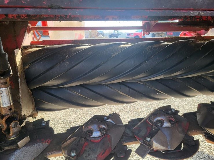 2011-new-holland-h7450-image-49