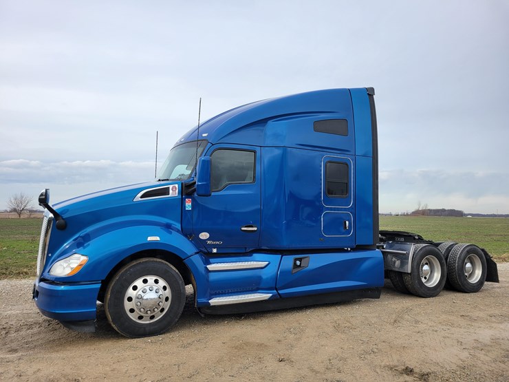 2020-kenworth-t680-image-1