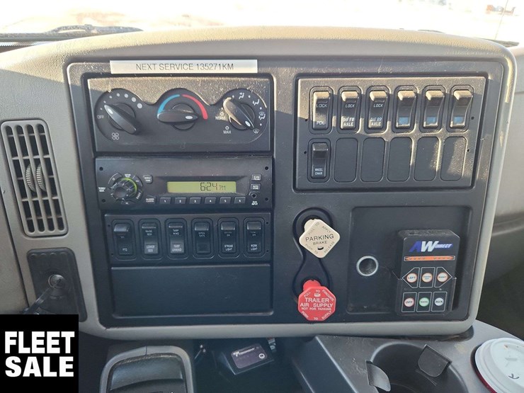 2009-international-durastar-4400-image-20