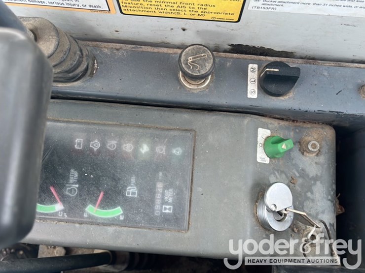 2013-takeuchi-tb153fr-image-26