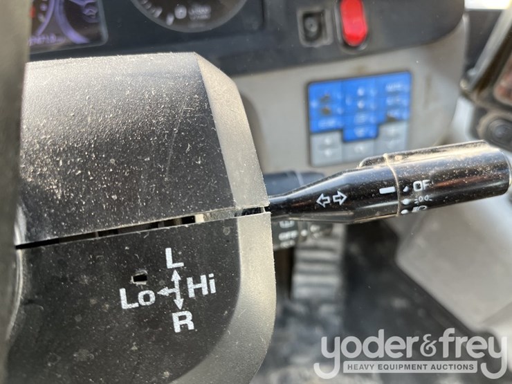 2014-komatsu-wa320-7-image-38