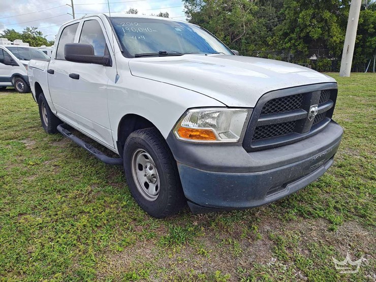 2012-dodge-ram-1500-image-2