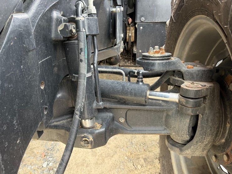 2015-case-ih-340-image-15