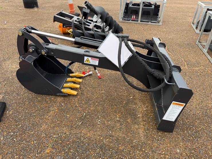 #7946-•-skid-steer-big-arm-backhoe-image-1