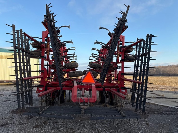 sunflower-44’-cultivator-image-8