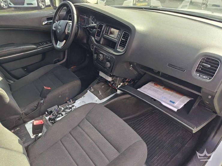 2012-dodge-charger-sedan-image-21