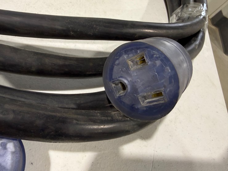 #5330-•-24'-extension-cord-image-4