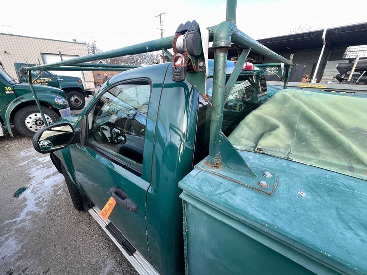 2011-chevrolet-1500-image-45