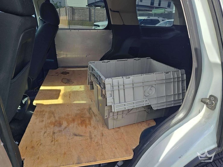 2012-chevrolet-tahoe-image-37