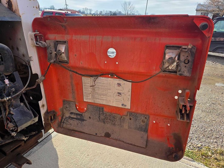 2008-bobcat-a300-image-22