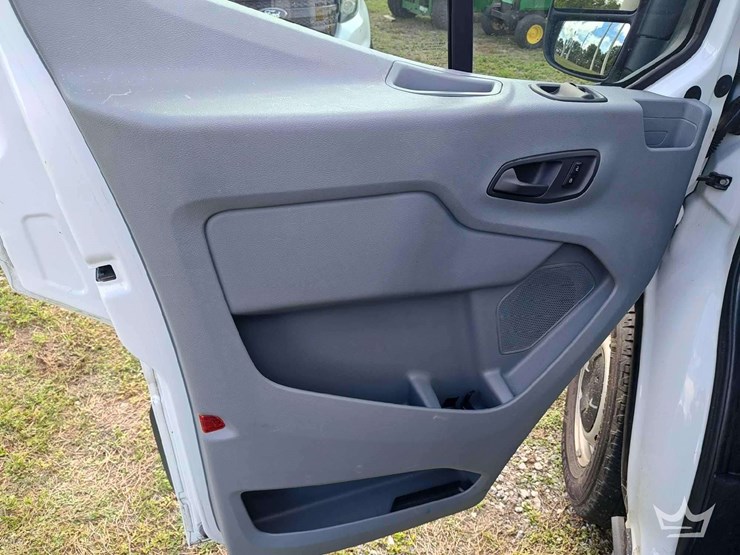 2018-ford-transit-image-45