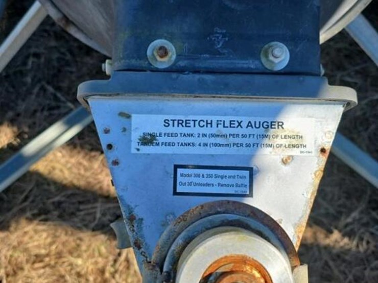 grain-bin-w/-feeder:-auger,-8-ton-image-2