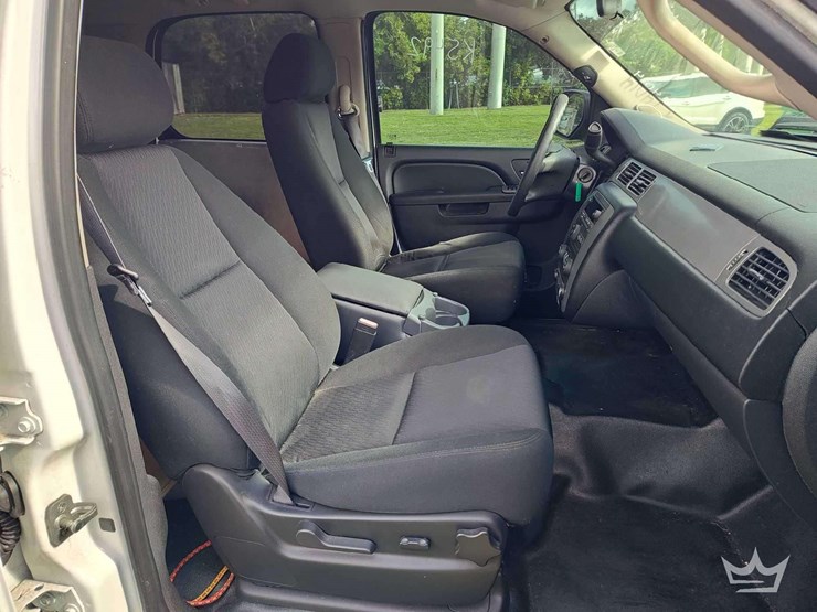 2012-chevrolet-tahoe-image-8