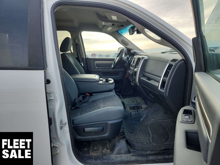 2018-dodge-2500-image-18