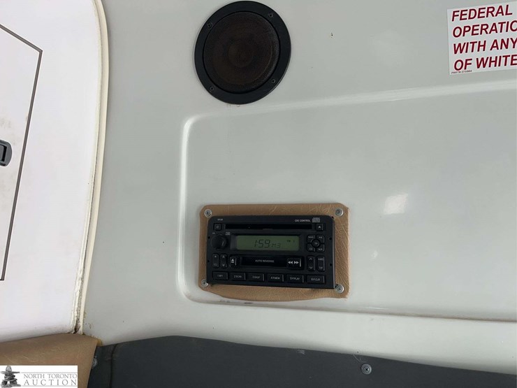 2005-ford-e-series-s/a-24-passenger-bus-image-36