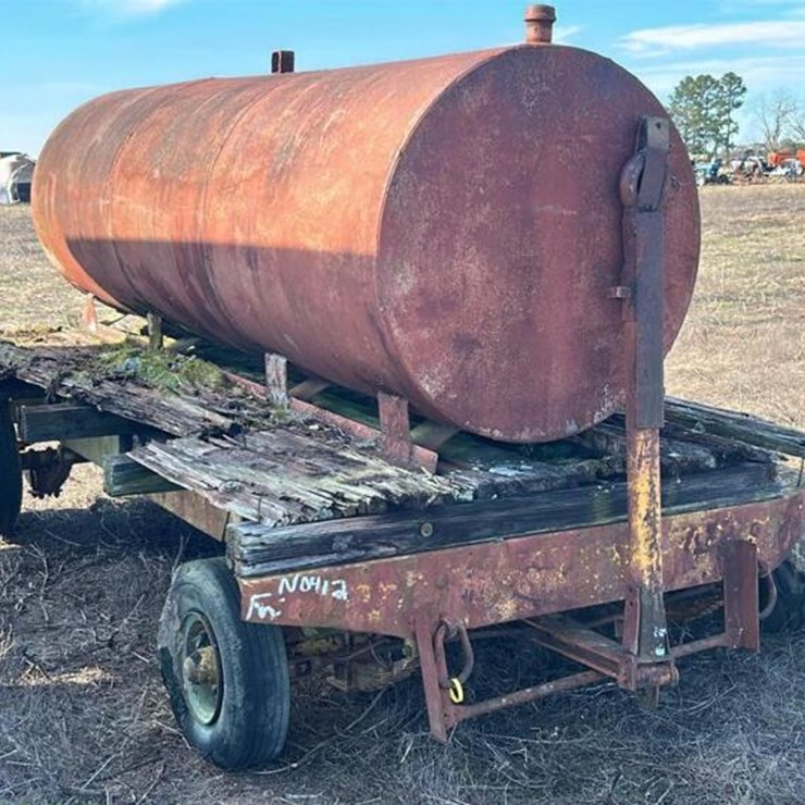500-GAL FUEL TANK ON TRAILER