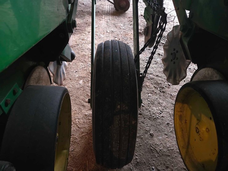 john-deere-7000-image-24