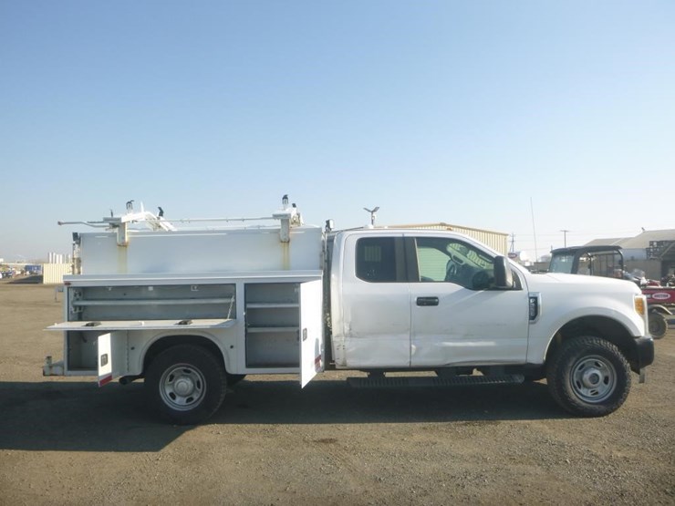 2017-ford-f350-image-8