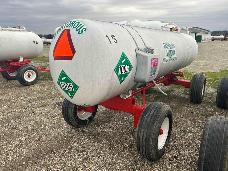 1000-gal.-nh3-tank-on-gear-#15-image-6