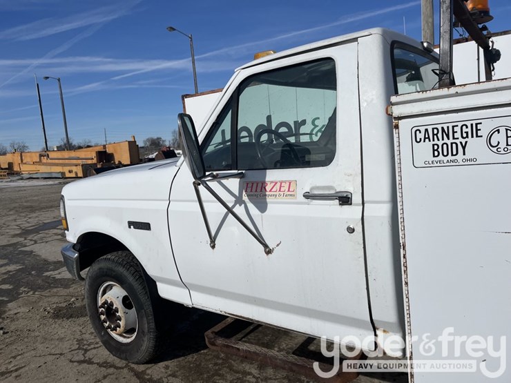 1993-ford-f-super-duty-image-29