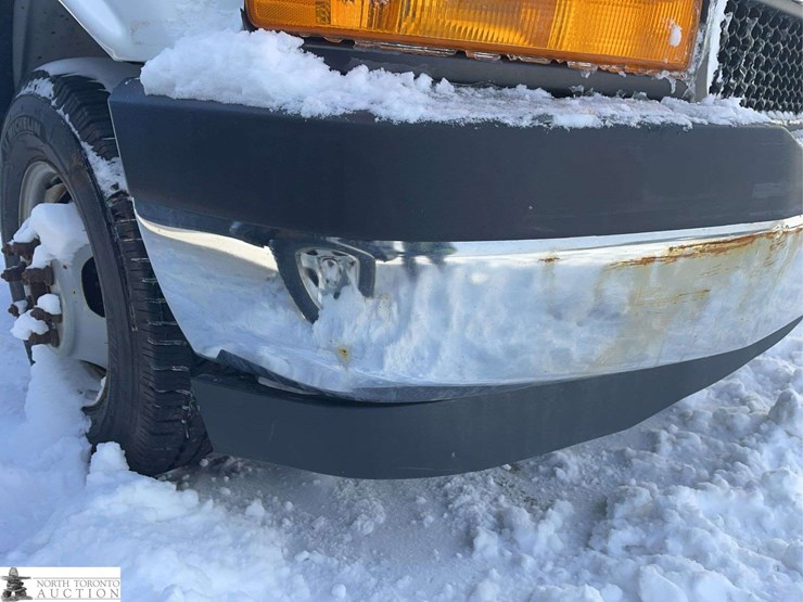 2018-chevrolet-express-dual-rear-wheel-cab-&-chassis-image-44