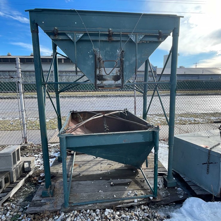 #2269 • (2) Metal Hoppers