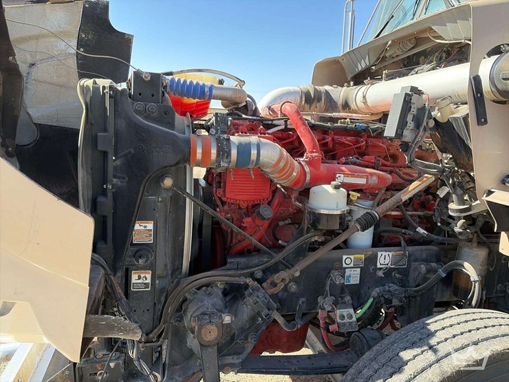 2012-kenworth-t800-image-9