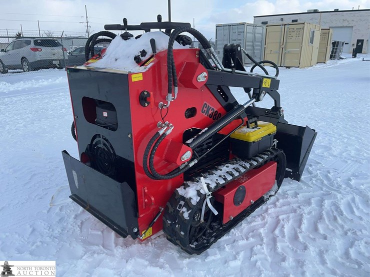 2026-unused-captok-ck380c-tracked-mini-skid-steer-image-4