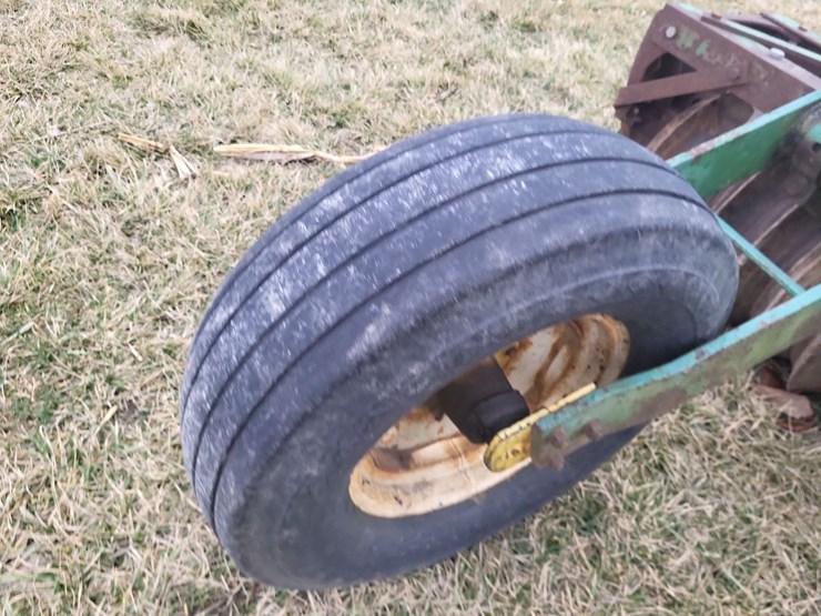 brillion-cultipacker-w/transport-wheels-image-15