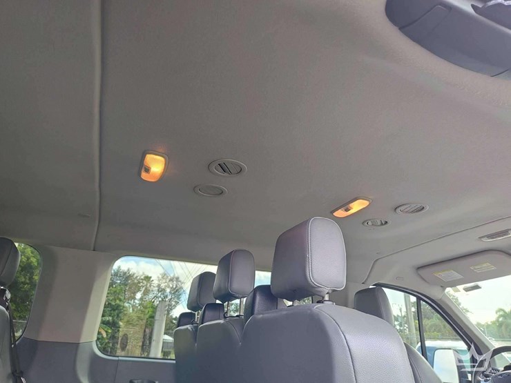 2018-ford-transit-image-23