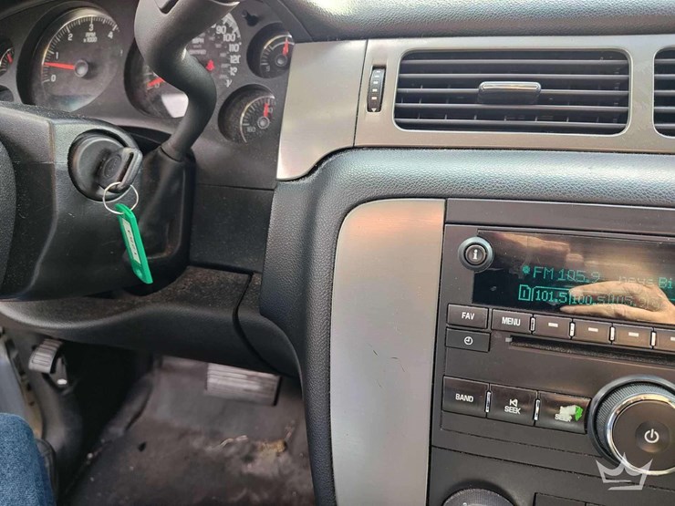 2012-chevrolet-tahoe-image-13