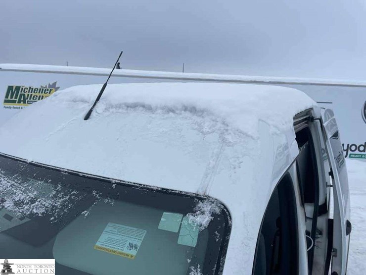 2011-ford-transit-connect-image-18