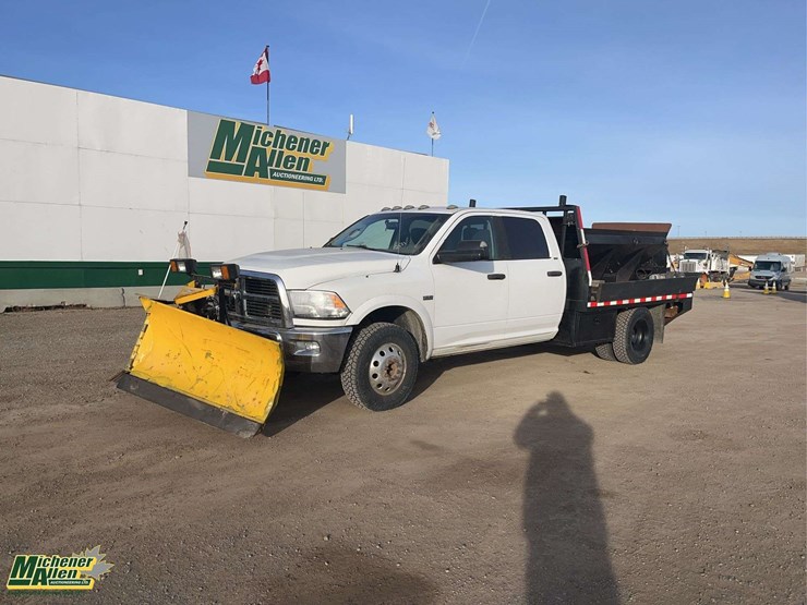 2012-dodge-3500-image-1