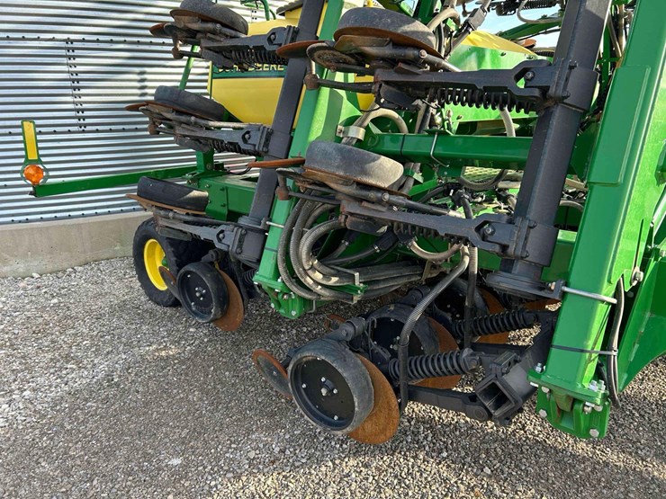 2013-john-deere-1990ccs-image-15