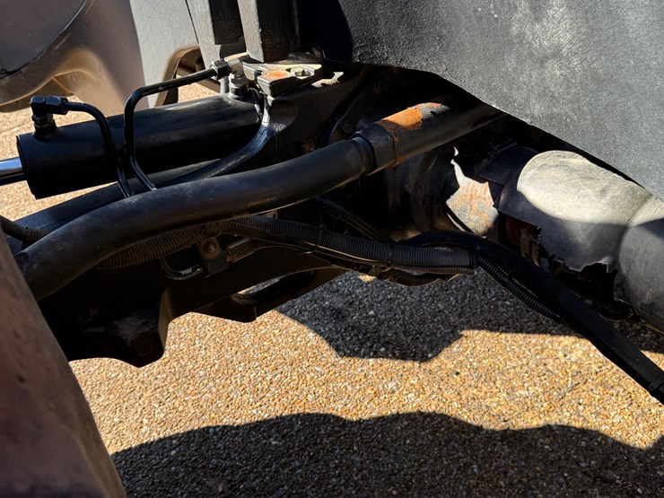 2016-case-ih-magnum-310-image-22