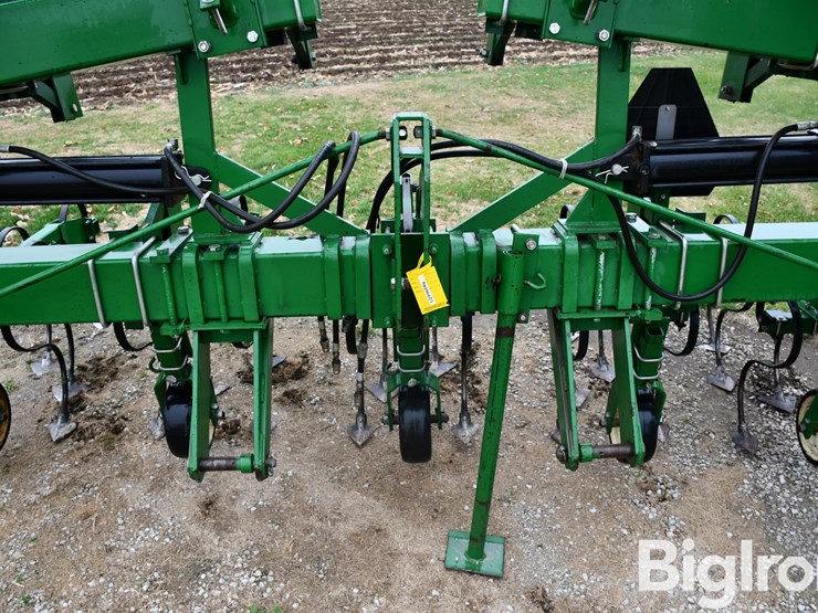 glencoe-8r30-cultivator-image-10
