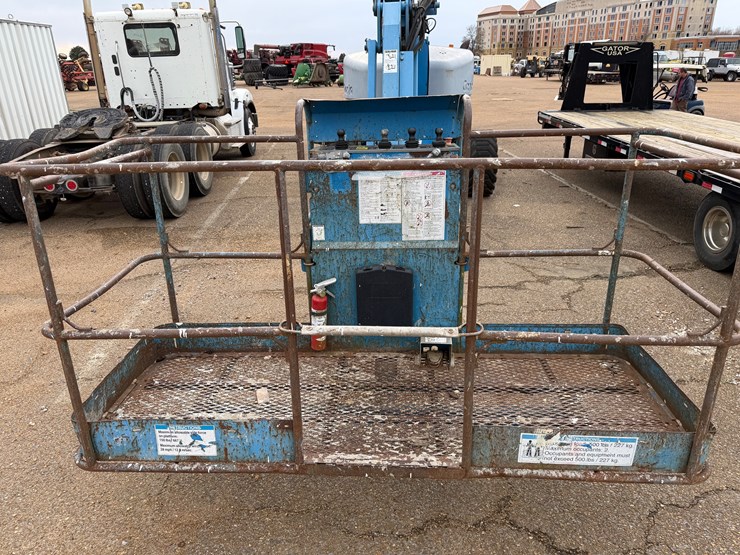 #7801-•-genie-man-lift-z-80/60-image-4