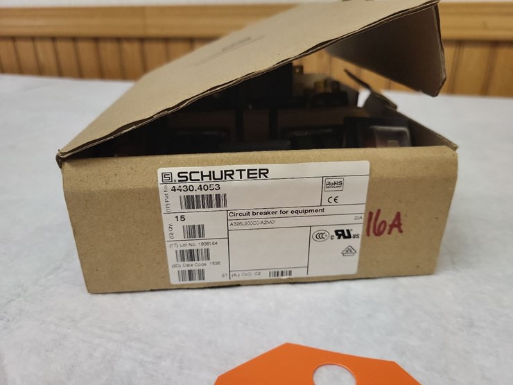 (15)-schurter-16-amp-240-volt-single-phase-breakers---tag-#1204-image-5