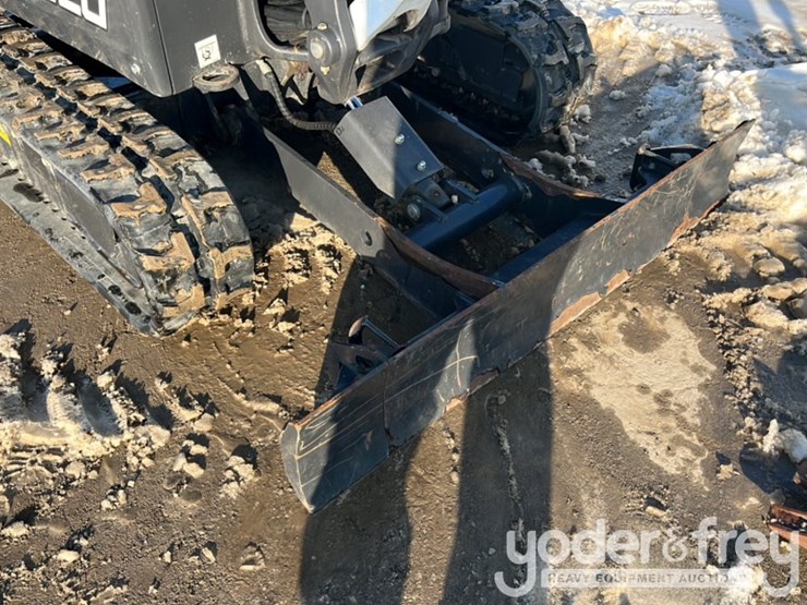 2022-bobcat-e20-image-12