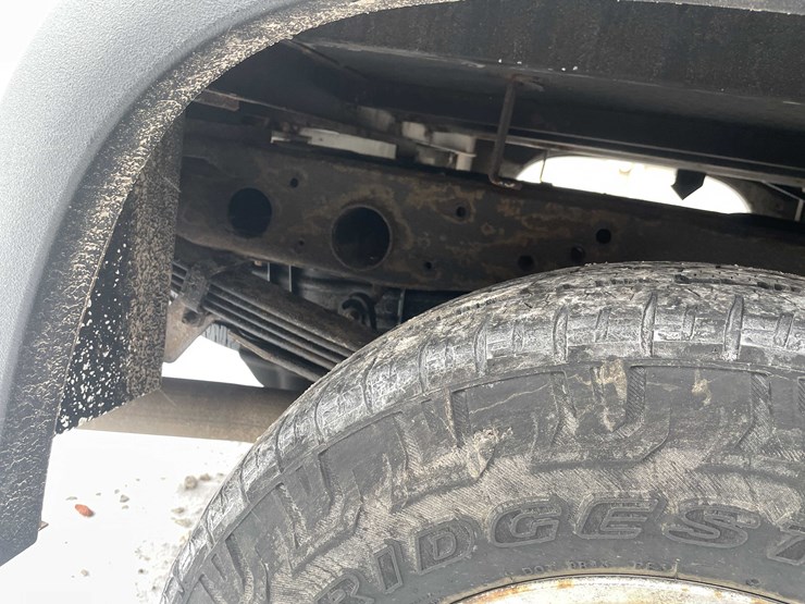 2017-chevrolet-2500-image-21