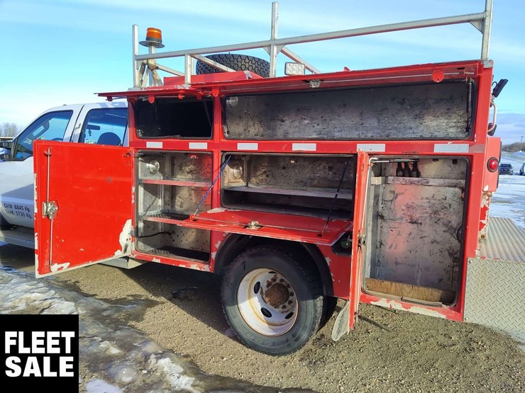 2009-ford-f550-image-27