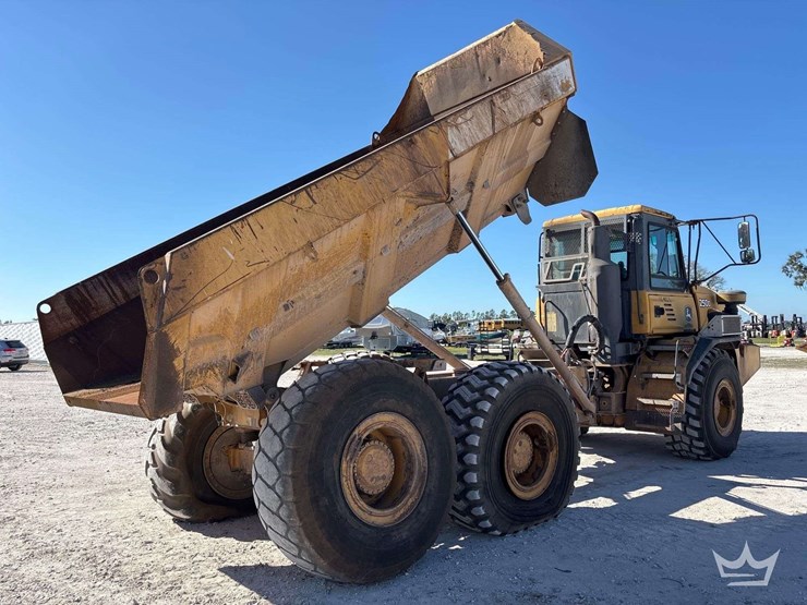 2006-deere-250d-image-3