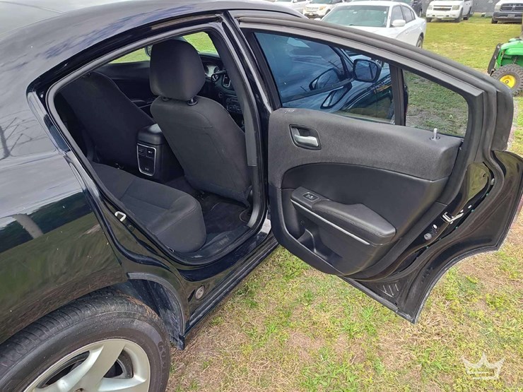 2018-dodge-charger-sedan-image-20