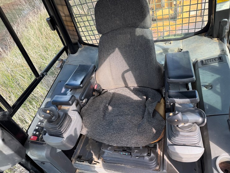 caterpillar-d5k-image-14