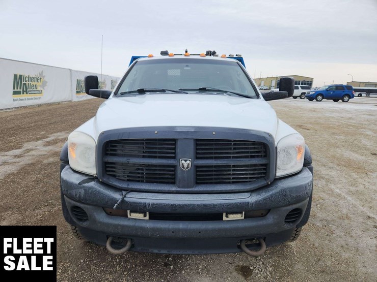 2009-dodge-ram-5500-image-9