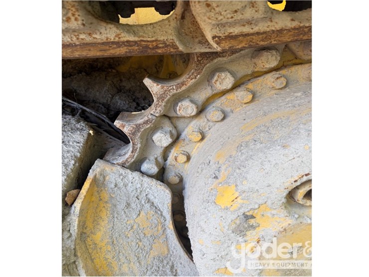 2005-komatsu-d65ex-15-image-9